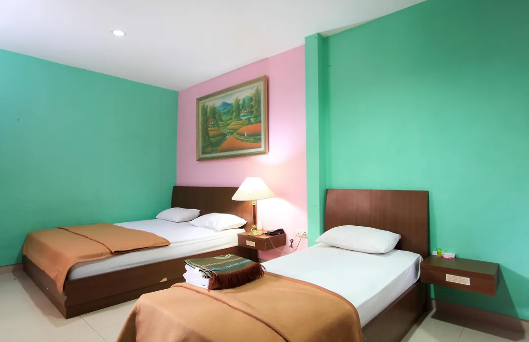 The Nancy'S Homestay Pekanbaru Mitra Reddoorz-1