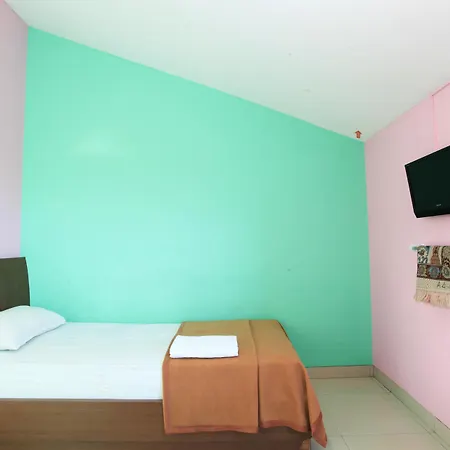 The Nancy'S Homestay Pekanbaru Mitra Reddoorz-2