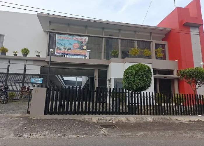 Hotel O Rumah Singgah Cemara Syariah Pekanbaru